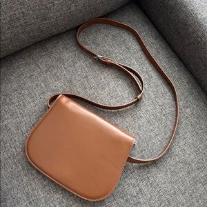 NWOT COS curved leather crossbody bag purse women’s smooth small boho brown